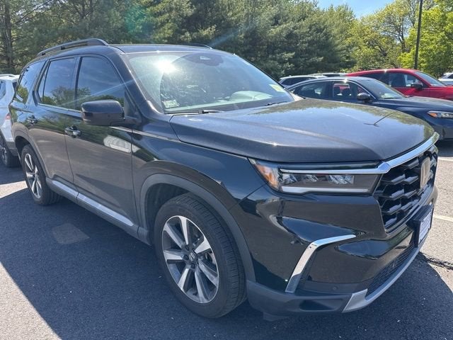 2023 Honda Pilot Touring AWD's photo