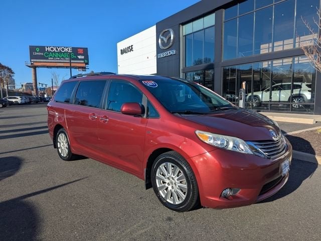 2017 Toyota Sienna XLE