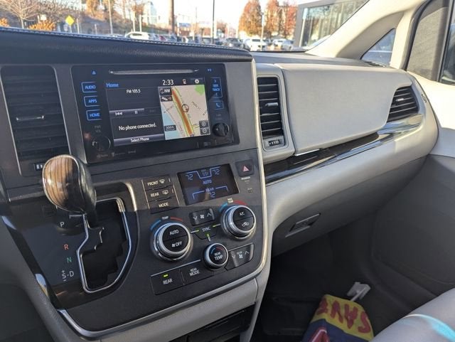 2017 Toyota Sienna XLE