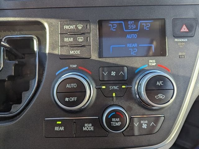 2017 Toyota Sienna XLE