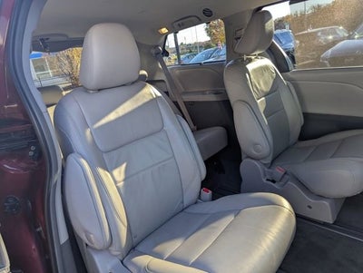 2017 Toyota Sienna XLE
