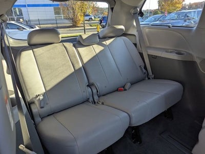 2017 Toyota Sienna XLE