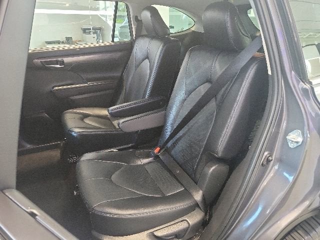 2024 Toyota Highlander Platinum