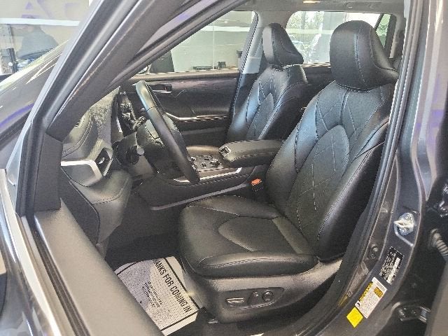 2024 Toyota Highlander Platinum