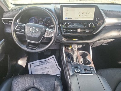 2024 Toyota Highlander Platinum