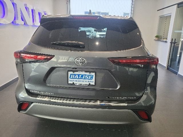 2024 Toyota Highlander Platinum