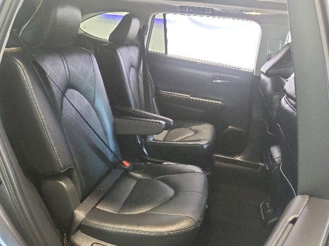2024 Toyota Highlander Platinum