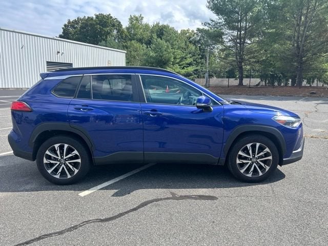 2024 Toyota Corolla Cross XLE
