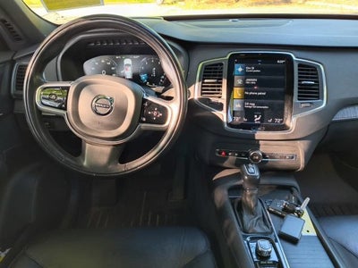 2020 Volvo XC90 Momentum